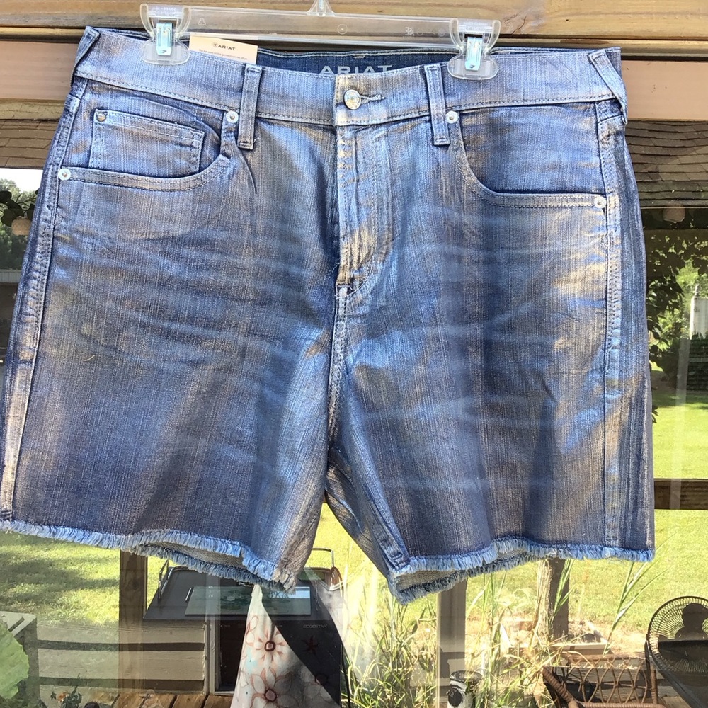 Ariat Jazmine Boyfriend High Rise Silver Gloss Raw Hem Blue Denim 5” Shorts